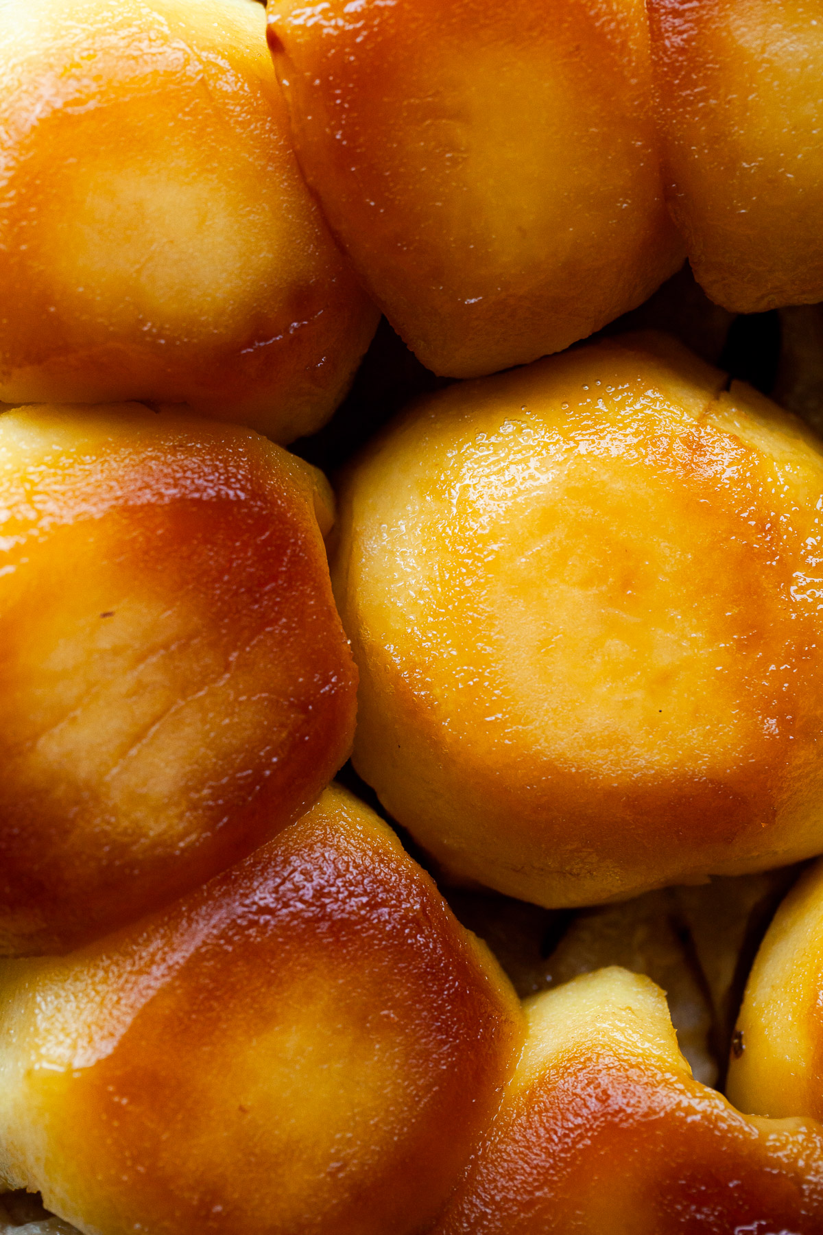 closeup overhead view of an apple tarte tatin.